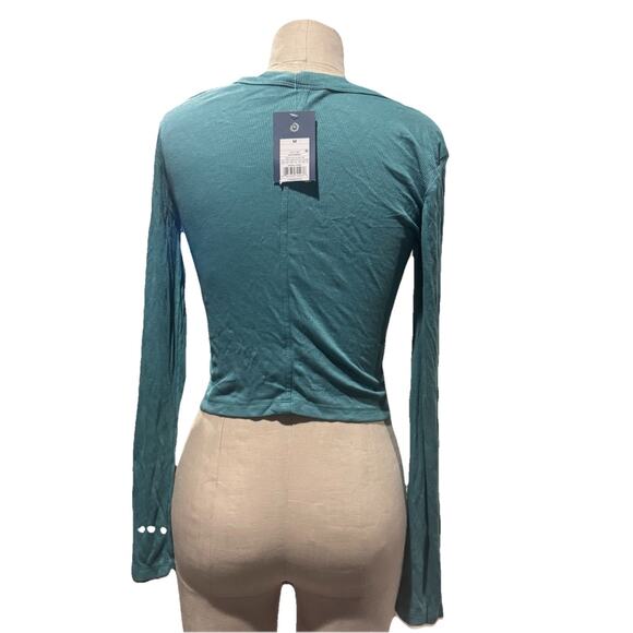 Universal Thread Women's Long Sleeve, Ribbed T-shirt, Green, Size Medium New - Picture 2 of 6